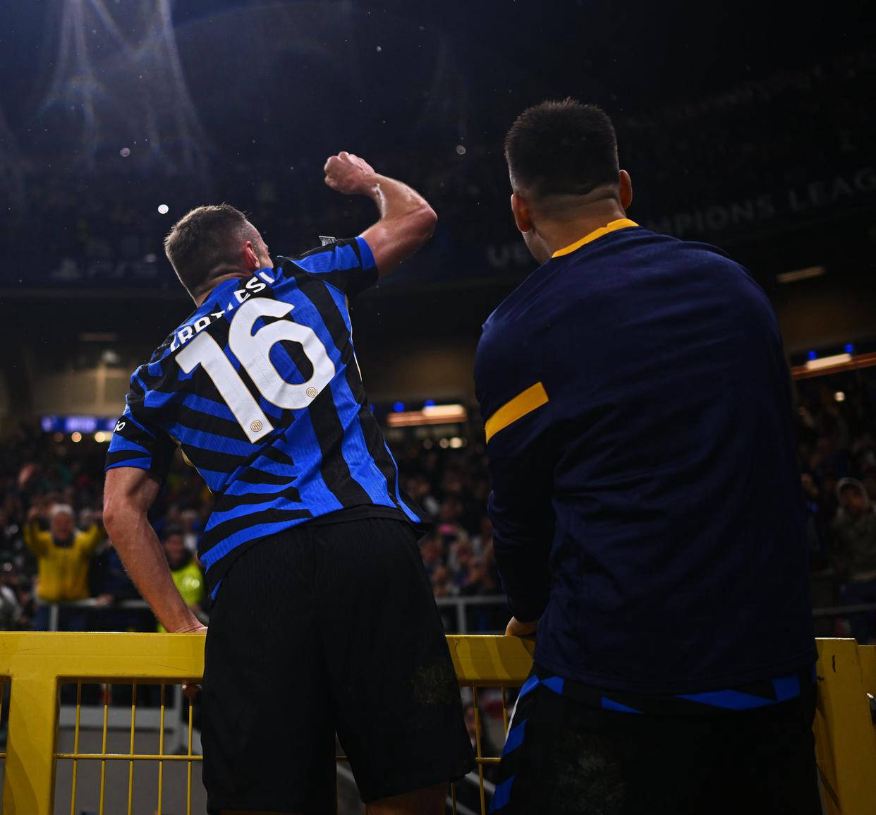 今晨全明星赛焦点战，国际米兰临场应变，信心回归，训练强度明显提升的简单介绍