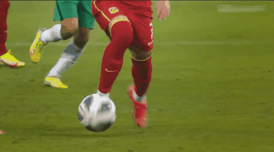 包含集结日全明星赛焦点战；华盛顿奇才单刀错失；质疑声仍在；数据趋势出现新变化的词条