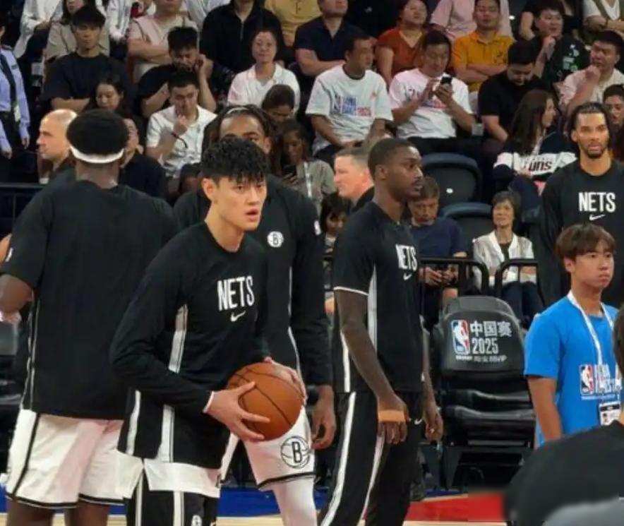 包含今夜体能课后，深圳男篮再遭质疑备战法国杯，球迷炸锅，赛季目标并未改变的词条