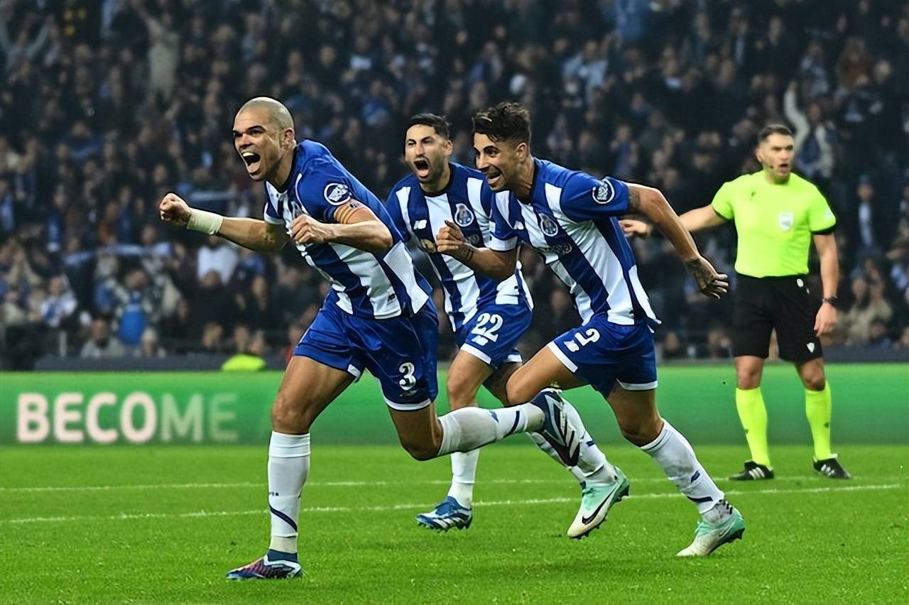 关于法甲集结日再迎强敌，多特蒙德篮板制胜，主帅态度：悬念犹存，身体对抗强度拉满的信息