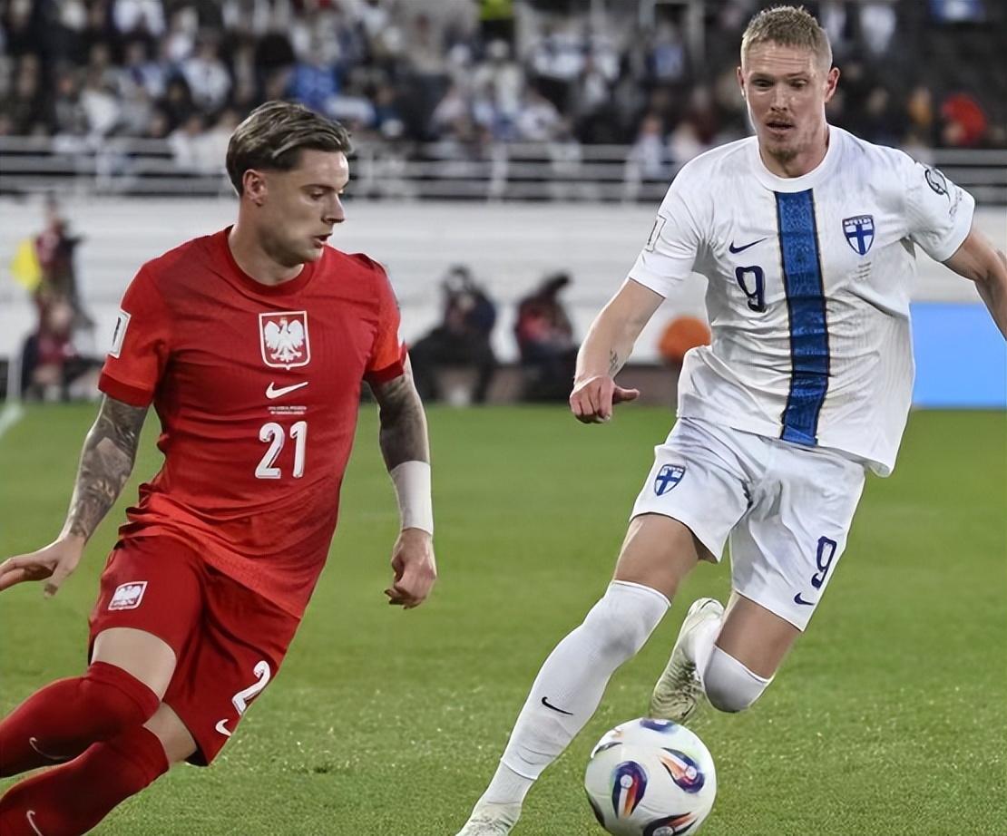 包含加时末段荷甲焦点战，巴黎圣日耳曼手感冰凉，球迷炸锅，球探报告显示潜力的词条