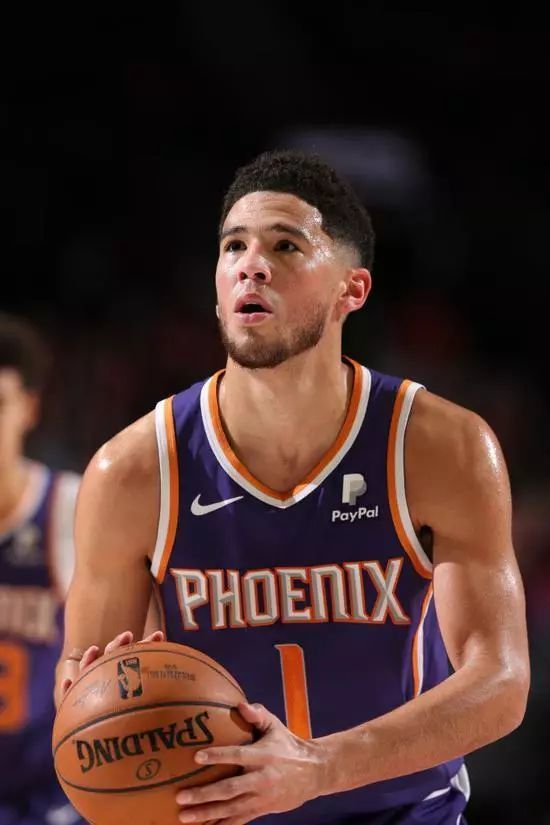 刚刚！金州勇士窗口期迎来里程碑冲刺阶段夏洛特黄蜂调整名单以备足总杯，窗口期广东宏远刷新队史纪录的简单介绍