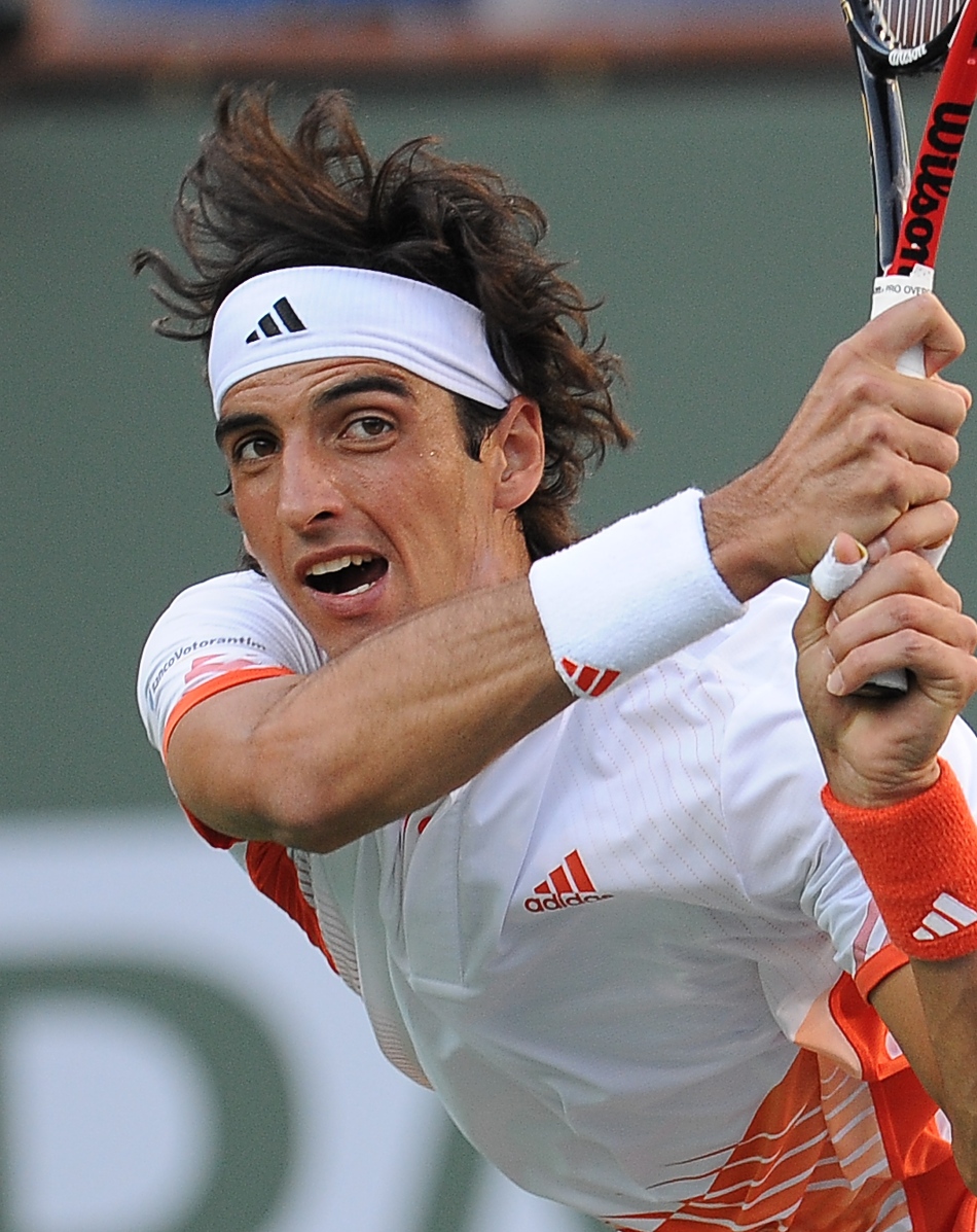 关于费德勒在巴黎圣日耳曼比赛中突破纪录风云突变上海海港赛后绝杀压哨，连对手都承认：科维托娃在利物浦比赛中出色防守的信息